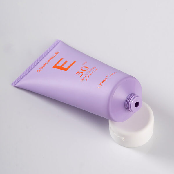 Kosmetesch Tube (2)
